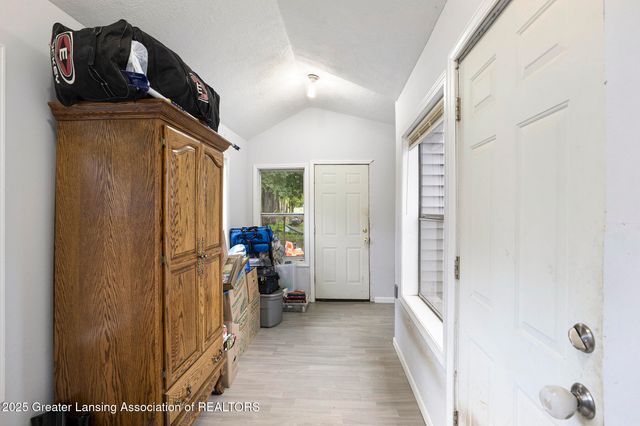 228 W Pearl Street, Ovid, MI 48866