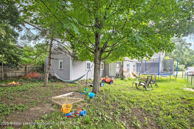 228 W Pearl Street, Ovid, MI 48866