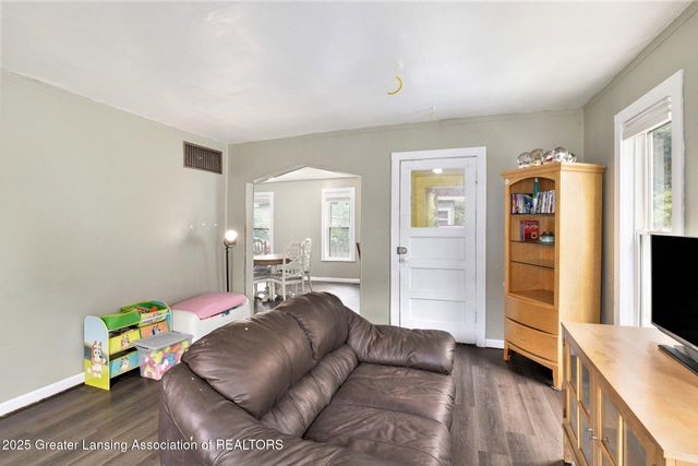 228 W Pearl Street, Ovid, MI 48866