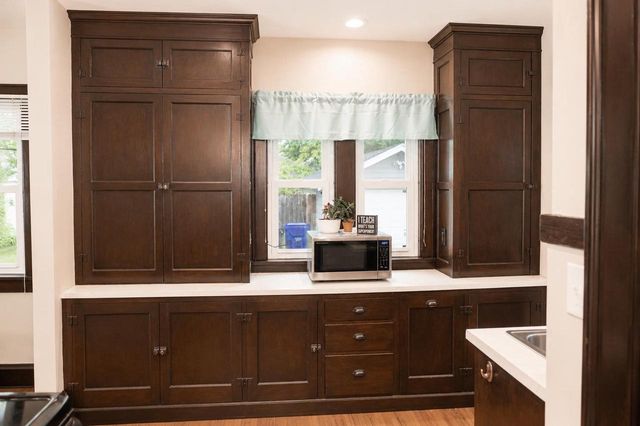 1210 W PACKARD STREET, Appleton, WI 54914