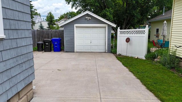 1210 W PACKARD STREET, Appleton, WI 54914