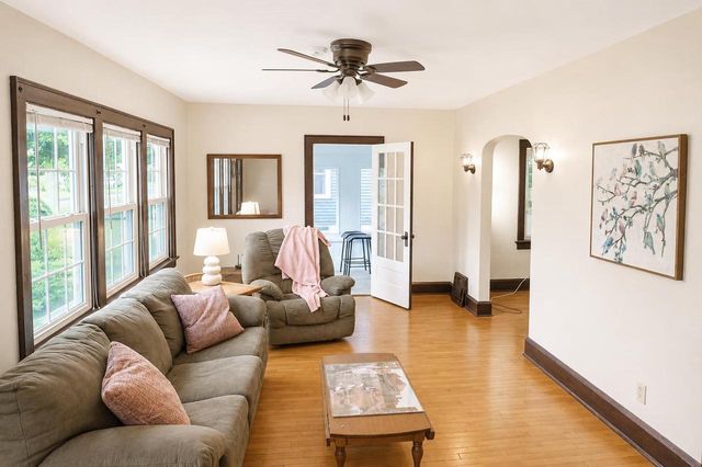 1210 W PACKARD STREET, Appleton, WI 54914