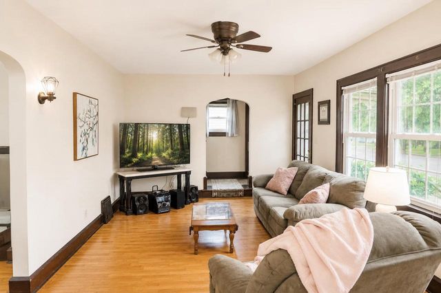 1210 W PACKARD STREET, Appleton, WI 54914