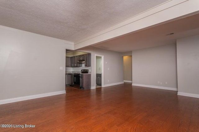 2741 Isaac Pl, Louisville, KY 40211