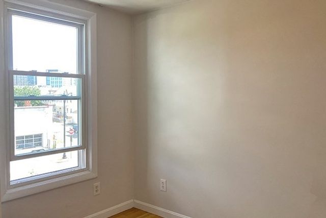 160 Broadway St 3, Somerville, MA 02145