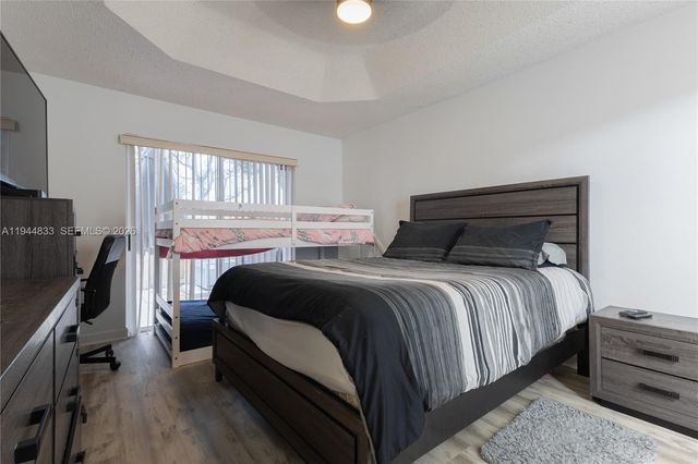 11600 NW 50th Ter, Doral, FL 33178