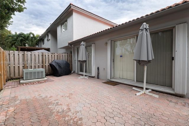 11600 NW 50th Ter, Doral, FL 33178