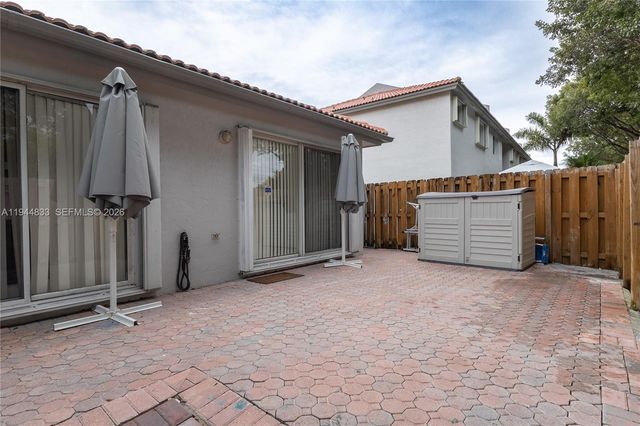 11600 NW 50th Ter, Doral, FL 33178