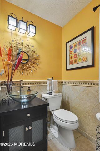 129 Hamlet Court, Toms River, NJ 08753