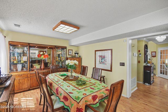 129 Hamlet Court, Toms River, NJ 08753