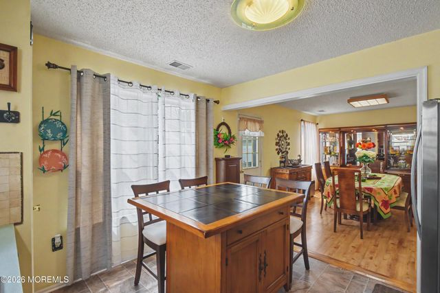 129 Hamlet Court, Toms River, NJ 08753