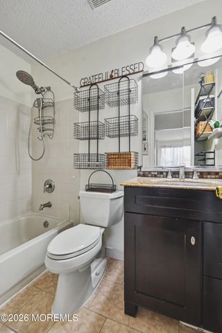 129 Hamlet Court, Toms River, NJ 08753