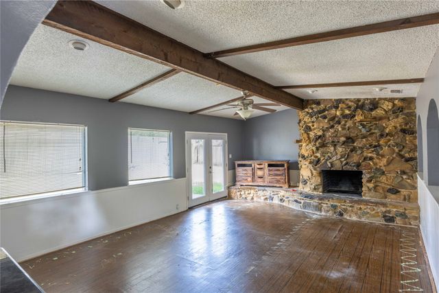 112 Oaktree Drive, Highland Village, TX 75077