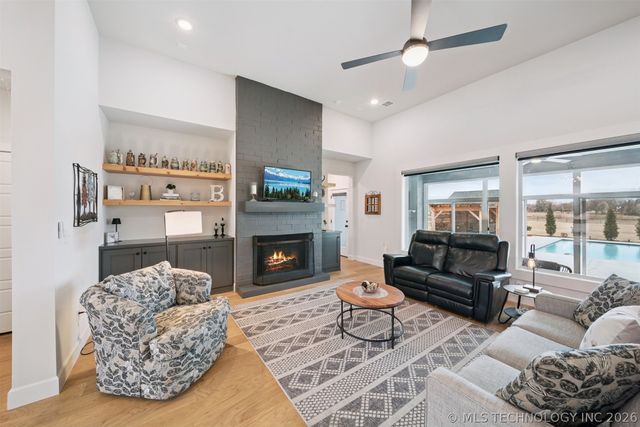 5110 E 161st Street S, Bixby, OK 74008