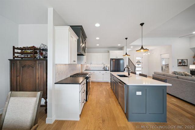 5110 E 161st Street S, Bixby, OK 74008