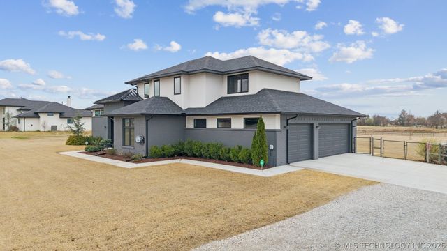 5110 E 161st Street S, Bixby, OK 74008