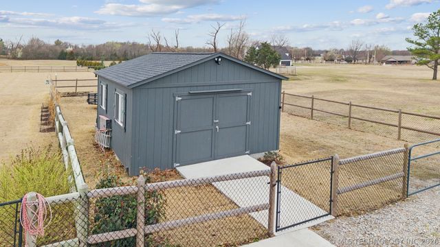 5110 E 161st Street S, Bixby, OK 74008