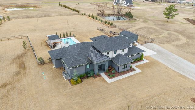 5110 E 161st Street S, Bixby, OK 74008