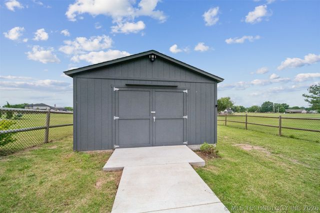5110 E 161st Street S, Bixby, OK 74008