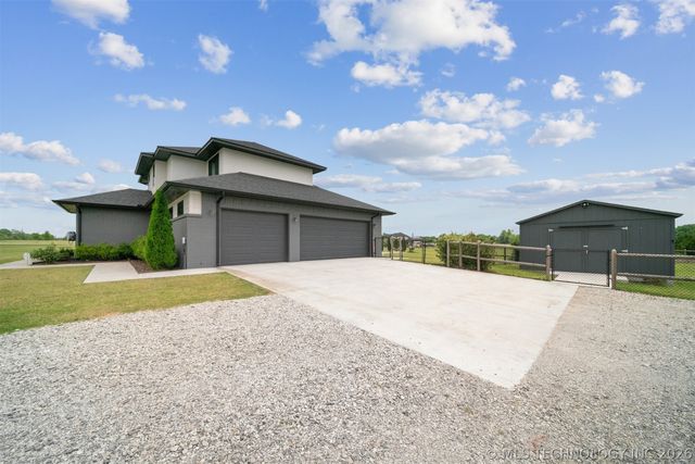5110 E 161st Street S, Bixby, OK 74008