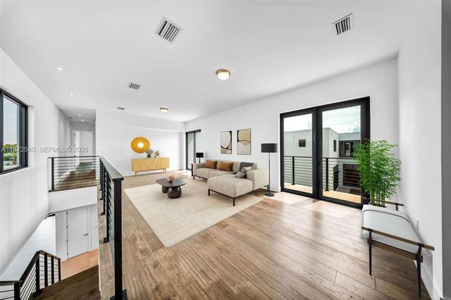 16740 N Botaniko Drive N, Weston, FL 33326