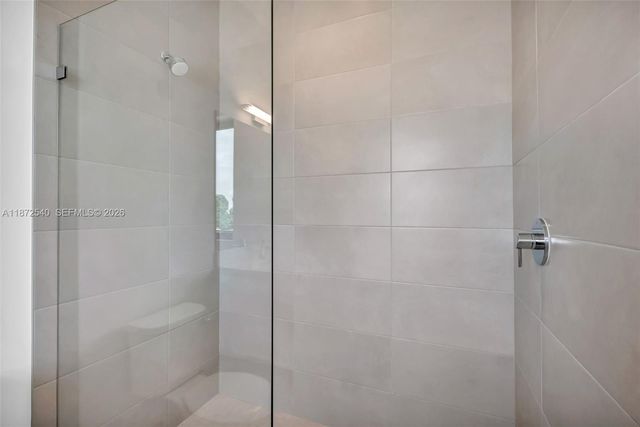 16740 N Botaniko Drive N, Weston, FL 33326