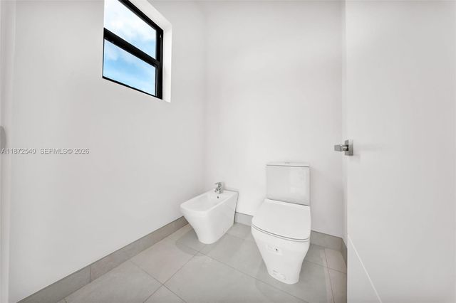 16740 N Botaniko Drive N, Weston, FL 33326