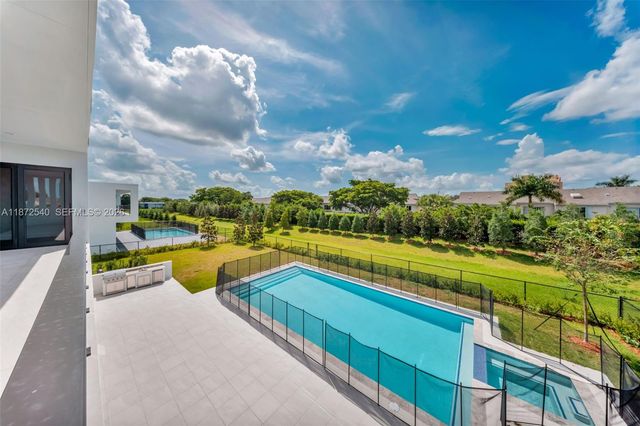 16740 N Botaniko Drive N, Weston, FL 33326