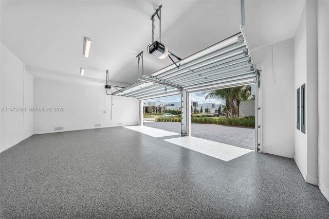 16740 N Botaniko Drive N, Weston, FL 33326