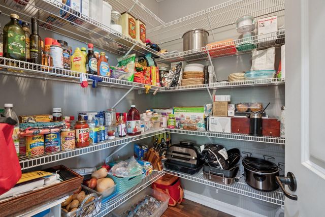 8825 Aspen Circle, Victoria, MN 55386