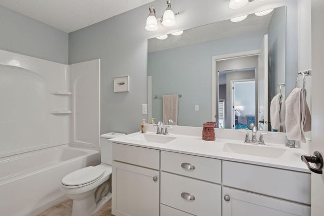 8825 Aspen Circle, Victoria, MN 55386