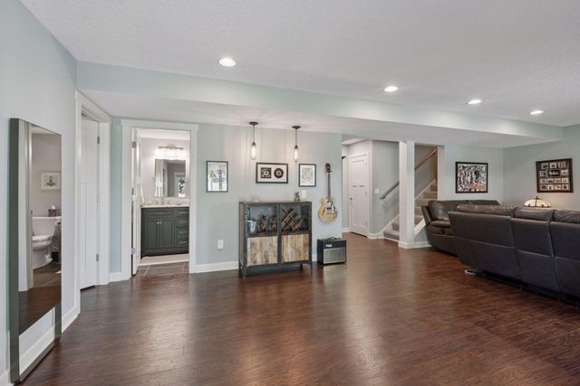 8825 Aspen Circle, Victoria, MN 55386