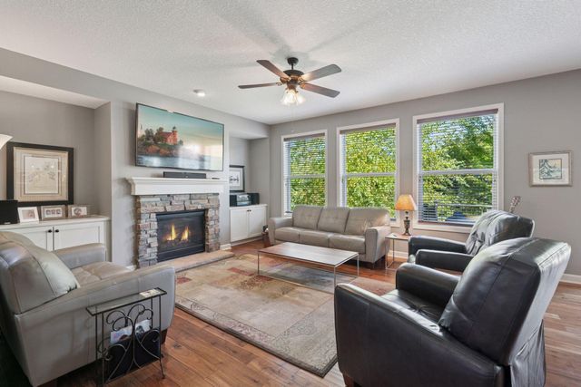 8825 Aspen Circle, Victoria, MN 55386