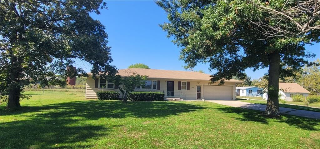 648 NW W Highway, Kingsville, MO 64061