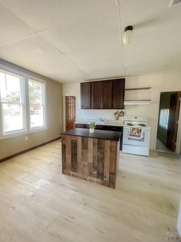 324 Lewis Ave, La Junta, CO 81050