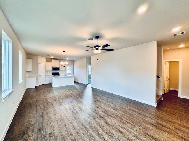 111 County Road 5102b, Cleveland, TX 77327