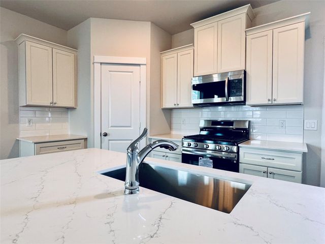 111 County Road 5102b, Cleveland, TX 77327