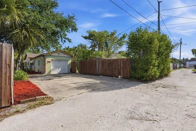 3136 9TH AVENUE N, St Petersburg, FL 33713