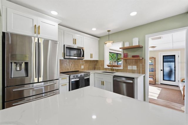 3136 9TH AVENUE N, St Petersburg, FL 33713