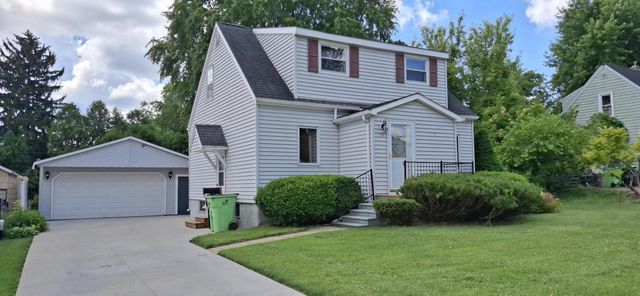 131 E Burnett STREET, Beaver Dam, WI 53916