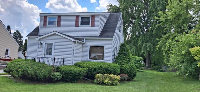 131 E Burnett STREET, Beaver Dam, WI 53916