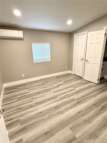 327 W Wilson 88, Costa Mesa, CA 92627