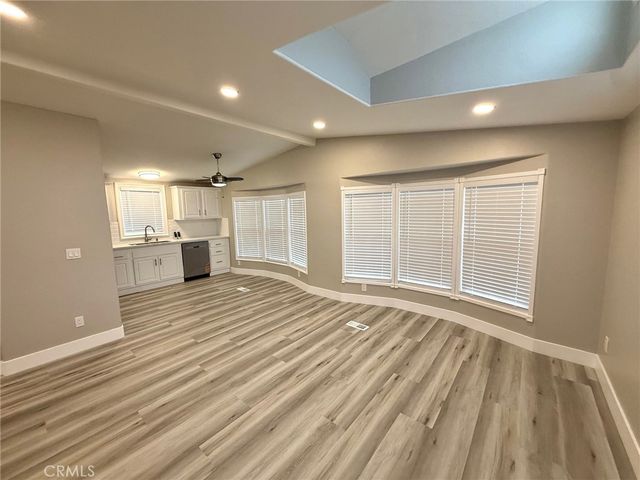 327 W Wilson 88, Costa Mesa, CA 92627