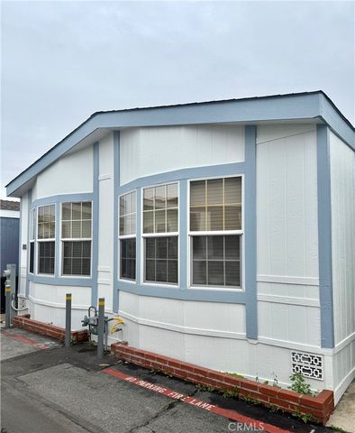 327 W Wilson 88, Costa Mesa, CA 92627