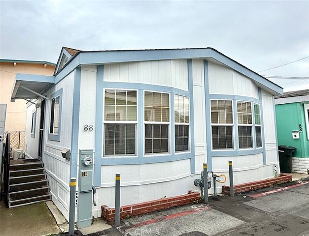 327 W Wilson 88, Costa Mesa, CA 92627