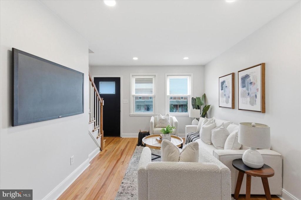 Image 9 of property listing at 336 JOPLIN ST, Baltimore, MD 21224