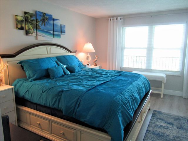 5220 BRITTANY DRIVE S 808, St Petersburg, FL 33715