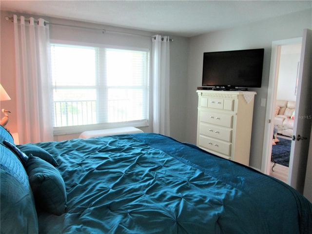 5220 BRITTANY DRIVE S 808, St Petersburg, FL 33715