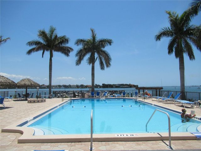 5220 BRITTANY DRIVE S 808, St Petersburg, FL 33715