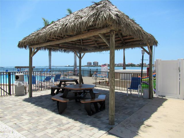 5220 BRITTANY DRIVE S 808, St Petersburg, FL 33715